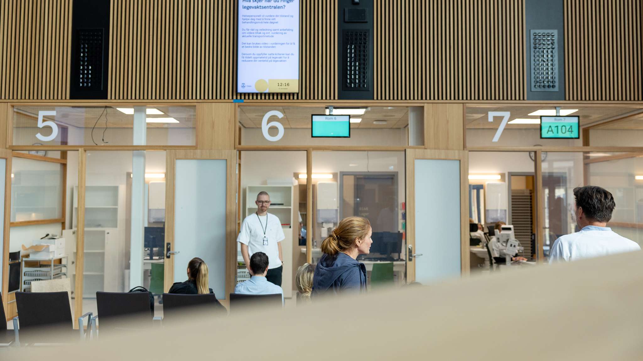 Mottakelsen i den nye legevakten på Aker